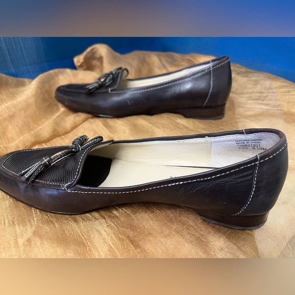 Etienne Aigner tassel loafer shoes, brown 8.5 - Picture 2 of 7